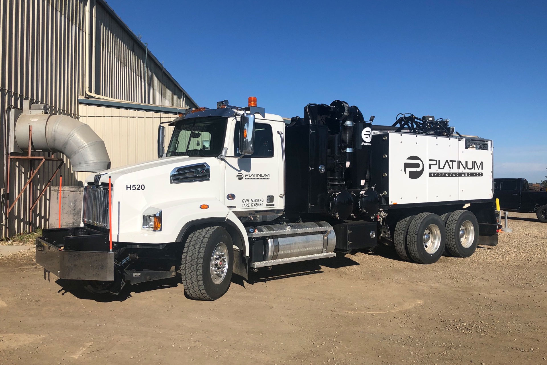 Hydrovac Operator Ontario Platinum Hydrovac and Horizontal